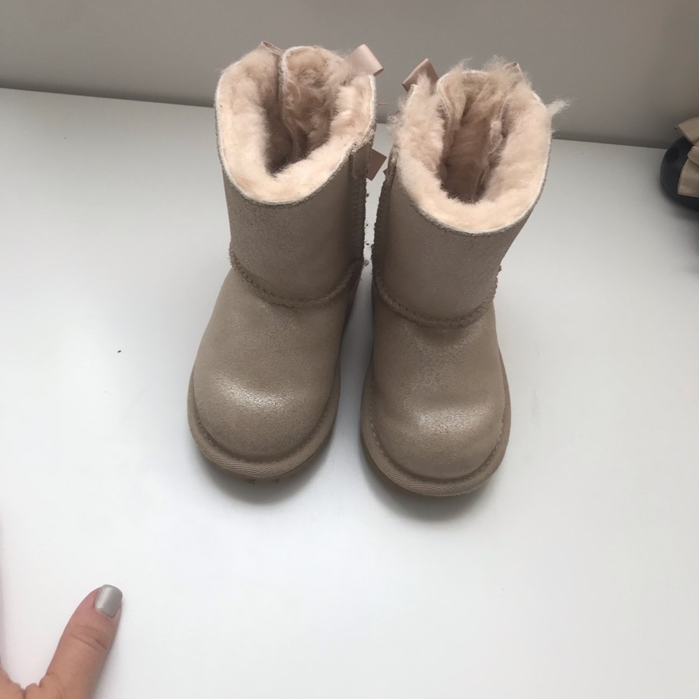Ugg toddler boots